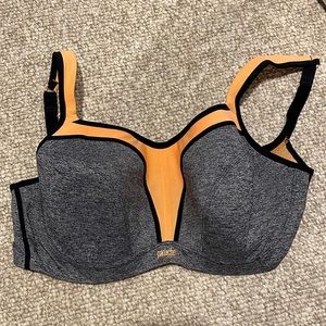 Like new Panache 5021 Sports Bra size 32H (UK/US)